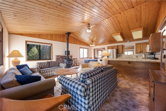 Detail Gallery Image 7 of 40 For 2513 Arbor Dr, –,  CA 93225 - 3 Beds | 3 Baths