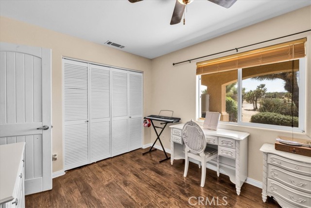 5115 Warren Vista Avenue, Yucca Valley CA: https://media.crmls.org/medias/d5f3f895-ac6d-4901-891f-007afc389a56.jpg