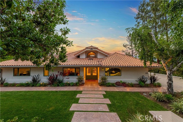 1525 Ramona Drive, Camarillo CA: https://media.crmls.org/medias/d5f4057d-19de-425c-bd6c-91ffbc046405.jpg