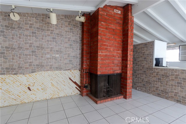 Detail Gallery Image 15 of 24 For 9682 Hillview, Anaheim,  CA 92804 - 4 Beds | 2 Baths