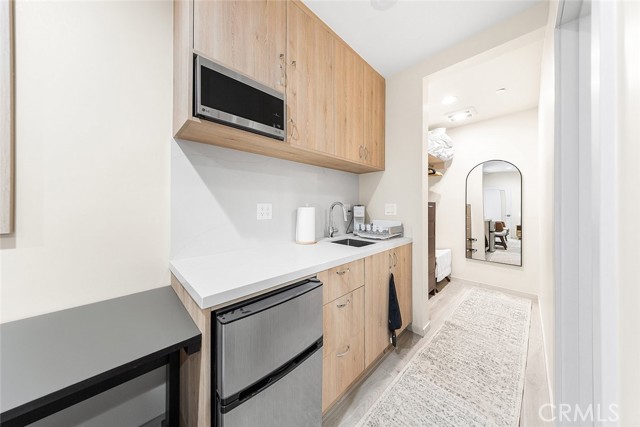 Detail Gallery Image 40 of 50 For 18748 Collins St, Tarzana,  CA 91356 - 4 Beds | 3 Baths