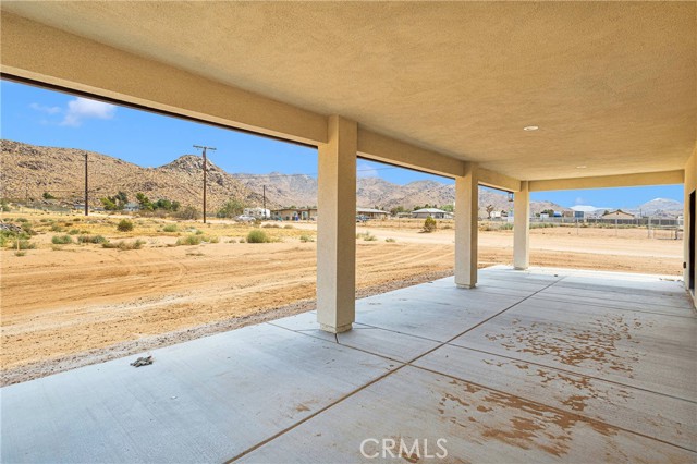 Detail Gallery Image 15 of 15 For 15523 Laguna Seca Dr, Apple Valley,  CA 92307 - 4 Beds | 2 Baths