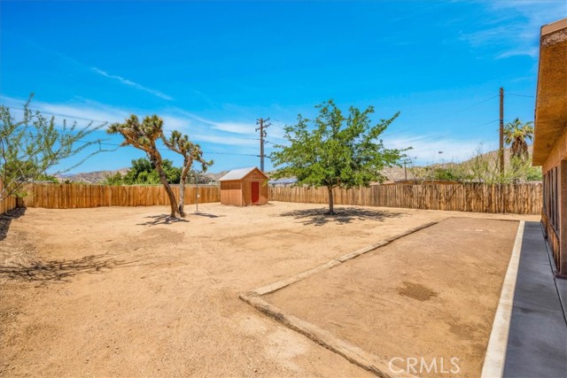 Detail Gallery Image 33 of 41 For 7566 Fox Trl, Yucca Valley,  CA 92284 - 3 Beds | 2 Baths