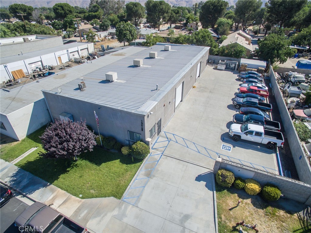 121 N Dillon Avenue