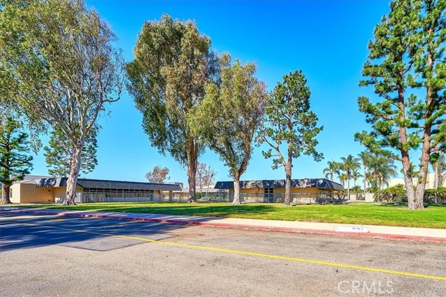 Detail Gallery Image 38 of 52 For 6372 Larchwood Dr, Huntington Beach,  CA 92647 - 4 Beds | 2 Baths