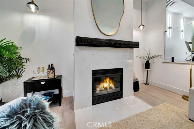 Detail Gallery Image 3 of 42 For 1020 Hilldale, West Hollywood,  CA 90069 - 3 Beds | 3 Baths