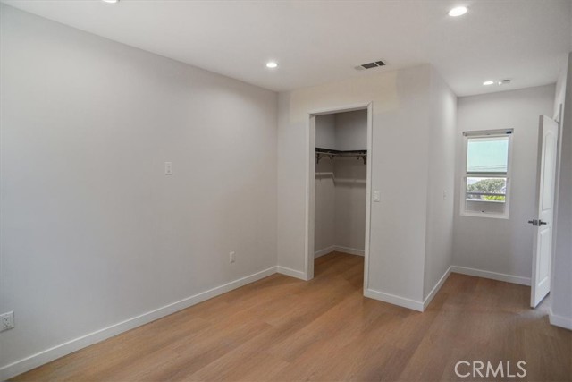 Detail Gallery Image 6 of 13 For 10324 Silverton Ave, Tujunga,  CA 91042 - 2 Beds | 1 Baths