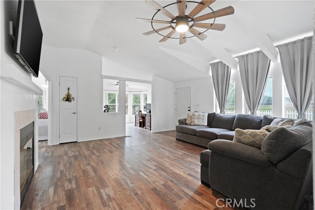 Detail Gallery Image 16 of 39 For 31082 Murphy Ln, Menifee,  CA 92584 - 3 Beds | 2 Baths