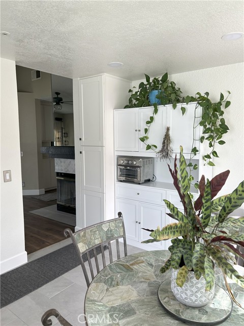 Detail Gallery Image 10 of 34 For 14241 Elizabeth Ct, Fontana,  CA 92337 - 2 Beds | 2 Baths