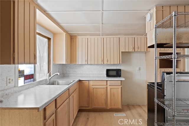 701 E Lassen Avenue, Chico CA: https://media.crmls.org/medias/d5faed9d-c67d-48f1-b163-a722e4038846.jpg