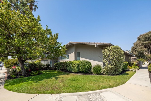 1821 Herrin Street, Manhattan Beach, California 90266, 3 Bedrooms Bedrooms, ,2 BathroomsBathrooms,Residential,For Sale,Herrin,SB24138438