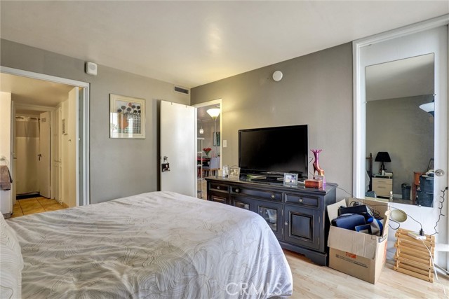 1750 E Ocean Boulevard, Long Beach CA: https://media.crmls.org/medias/d5fb48d2-e9cd-4436-a5ca-fa8e4f49532b.jpg