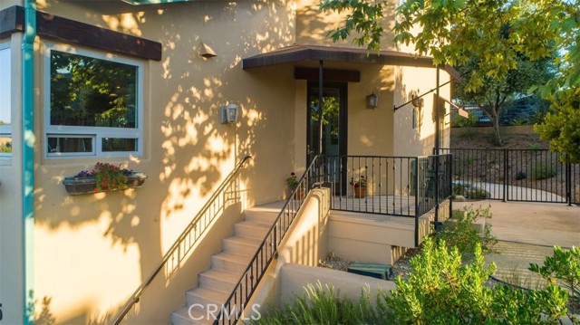 Detail Gallery Image 2 of 40 For 415 Peachtree Ln, Paso Robles,  CA 93446 - 3 Beds | 2 Baths