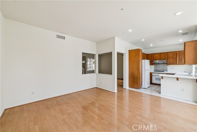 566 E Stephanie Drive, Covina CA: https://media.crmls.org/medias/d5fcaef4-e79a-4f0a-955e-7b4d55f81fb2.jpg