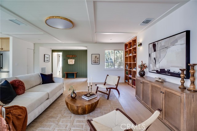 1393 Navarro Avenue, Pasadena CA: https://media.crmls.org/medias/d5fd3913-0908-4342-b853-370bf46b800c.jpg