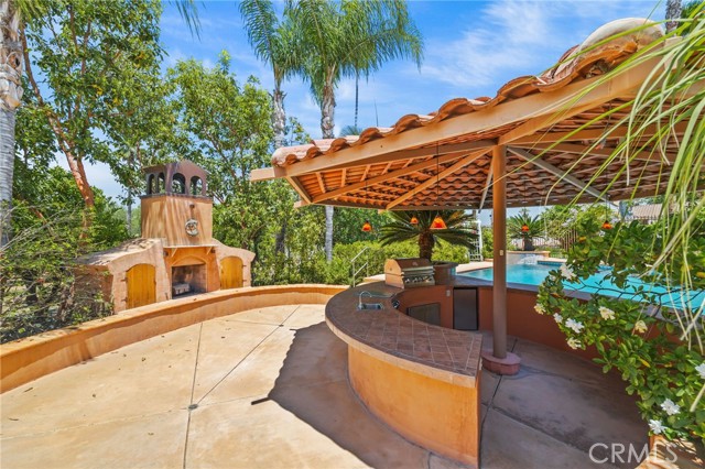 Detail Gallery Image 9 of 75 For 805 E Chase Dr, Corona,  CA 92881 - 6 Beds | 6/1 Baths