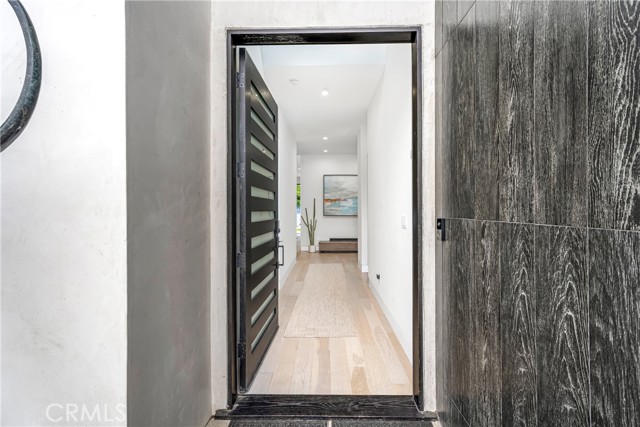 4706 Katherine Avenue, Sherman Oaks CA: https://media.crmls.org/medias/d5ff5d3d-ffd1-424d-8771-007d7256073f.jpg
