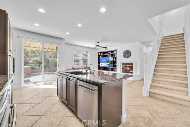 7059 E Monaco, Orange CA: https://media.crmls.org/medias/d5ff901b-288f-4cad-94b3-ed08d901f078.jpg