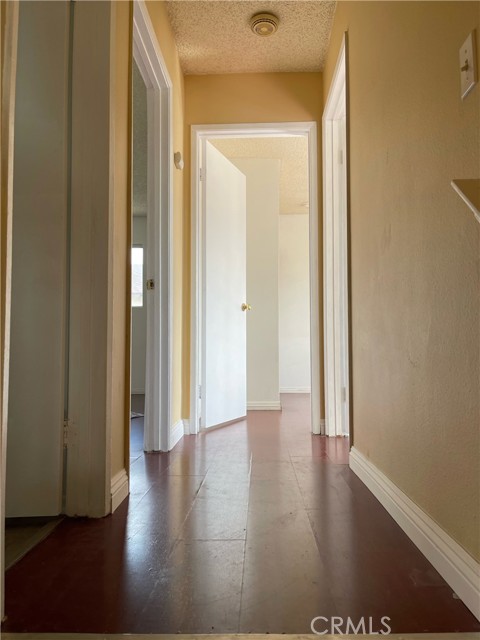 1727 E Natalie Avenue, West Covina CA: https://media.crmls.org/medias/d5ffd09d-d308-4171-8f6c-fdc596dd4ad2.jpg