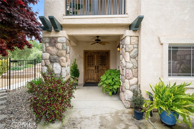 332 Susannah Lane, Paso Robles CA: https://media.crmls.org/medias/d600127f-b071-4ffb-bcdd-535c1fa439f0.jpg