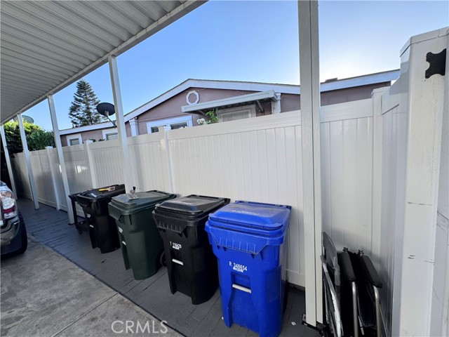 Detail Gallery Image 5 of 46 For 6130 Camino Real #242,  Jurupa Valley,  CA 92509 - 4 Beds | 2 Baths