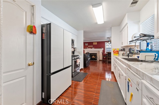 Detail Gallery Image 10 of 33 For 180 Cheney Ln, Coalinga,  CA 93210 - 3 Beds | 2/1 Baths