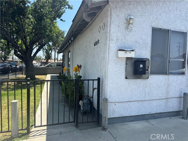 6000 Ludell Street, Bell Gardens CA: https://media.crmls.org/medias/d600ac12-f55e-4091-96fa-4528a40eb197.jpg