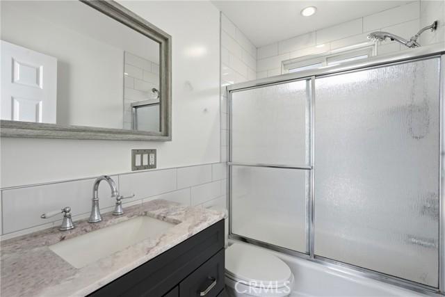 2516 185th, Redondo Beach CA: https://media.crmls.org/medias/d600d13f-e19c-4586-ae3f-7ab8121d5e05.jpg