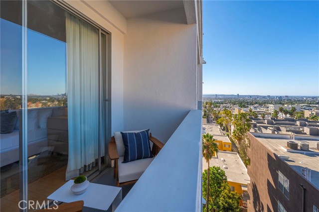 Detail Gallery Image 23 of 43 For 7250 Franklin Ave #912,  Los Angeles,  CA 90046 - 2 Beds | 1/1 Baths