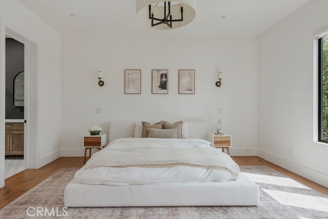 5142 Brynhurst Avenue, Los Angeles CA: https://media.crmls.org/medias/d60162d2-b2a5-4589-ac80-63626d8aa7b6.jpg