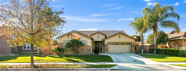 Detail Gallery Image 3 of 36 For 961 Indiangrass Dr, Hemet,  CA 92545 - 4 Beds | 2/1 Baths