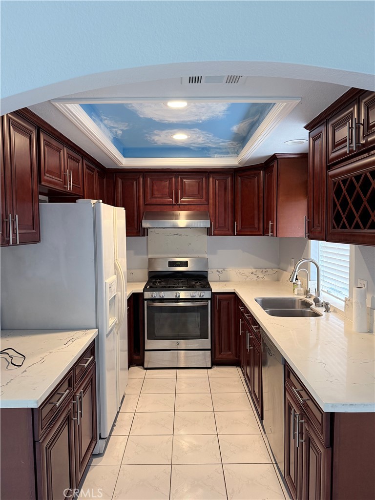 12107 Ramona Boulevard