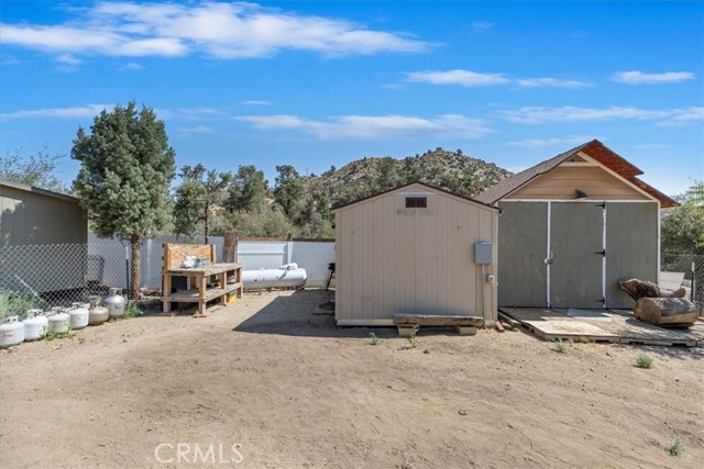 1946 Desert Front Road, Wrightwood CA: https://media.crmls.org/medias/d6021dca-1d4a-42fc-9575-b64e4f10cc43.jpg