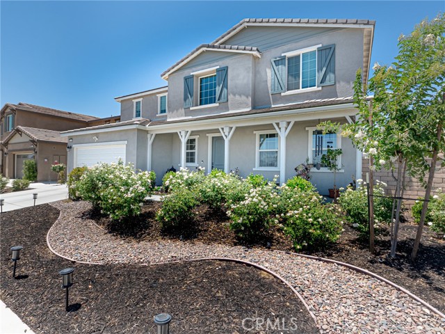 Detail Gallery Image 3 of 46 For 32085 Deardoff St, Menifee,  CA 92584 - 5 Beds | 3 Baths