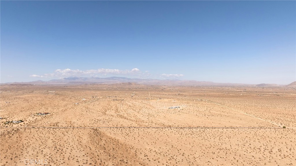 https://media.crmls.org/medias/d603500f-dced-4136-b4e3-e23bda06ea46.jpg?preset=X-Large
