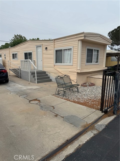 8562 C. Ave, Hesperia CA: https://media.crmls.org/medias/d6037be7-313a-4f3d-bc99-d93ac095f9f3.jpg