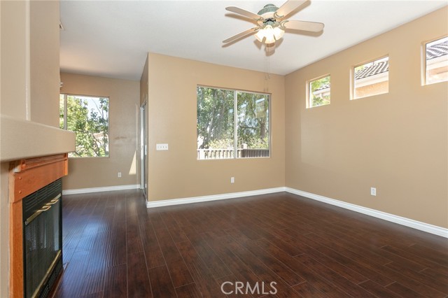 Detail Gallery Image 11 of 24 For 1750 Tallowberry Ln, Simi Valley,  CA 93065 - 3 Beds | 2/1 Baths