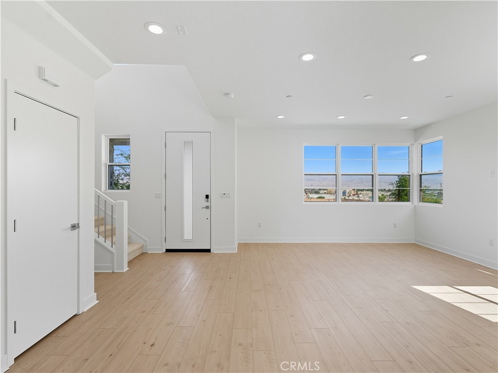 MLS #OC25227775 image #4