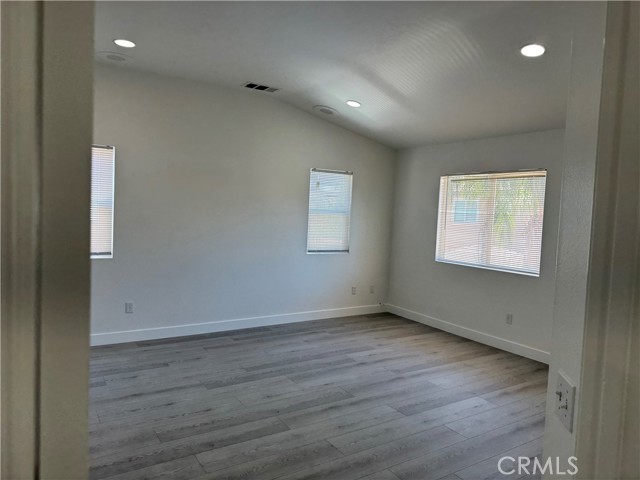 Detail Gallery Image 10 of 20 For 1416 Plaza Way, Perris,  CA 92570 - 4 Beds | 2/1 Baths