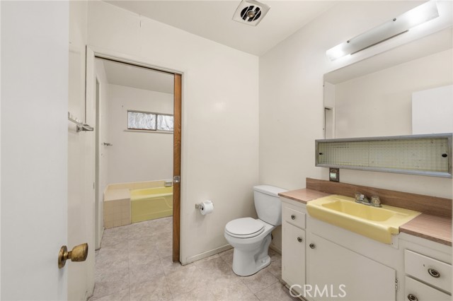 641 Casa Blanca Drive, Fullerton CA: https://media.crmls.org/medias/d6054031-9c9d-4af3-a720-e0bfda66cecb.jpg
