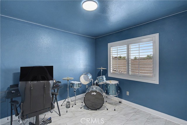 Detail Gallery Image 14 of 29 For 12714 Dorsey Ct, Victorville,  CA 92392 - 5 Beds | 3 Baths