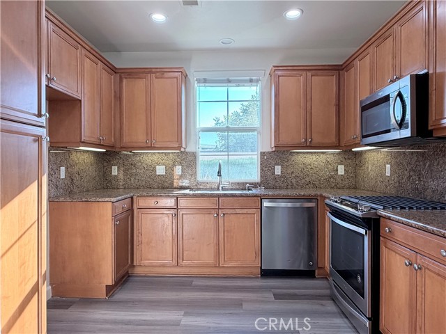 Detail Gallery Image 4 of 30 For 22520 Venice St, Carson,  CA 90745 - 3 Beds | 3 Baths