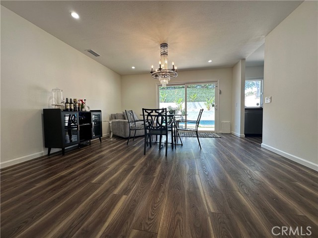 13191 Honeybee Street, Moorpark CA: https://media.crmls.org/medias/d608ba17-6dcf-4d07-b705-1611d1bf7e34.jpg