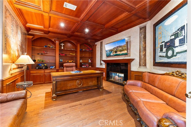 Detail Gallery Image 10 of 74 For 1782 Chota Rd, La Habra Heights,  CA 90631 - 5 Beds | 5/2 Baths