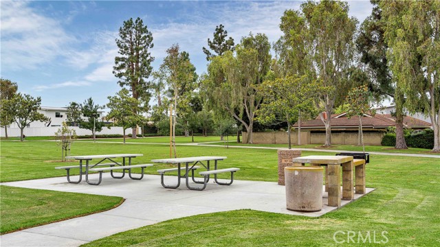 15061 Glass Circle, Irvine CA: https://media.crmls.org/medias/d6095d75-5a7d-4ab0-aedb-65f793e2effd.jpg