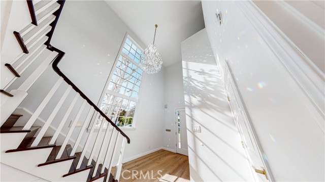 Detail Gallery Image 8 of 44 For 11165 Valley Spring, Studio City,  CA 91602 - 5 Beds | 5/1 Baths