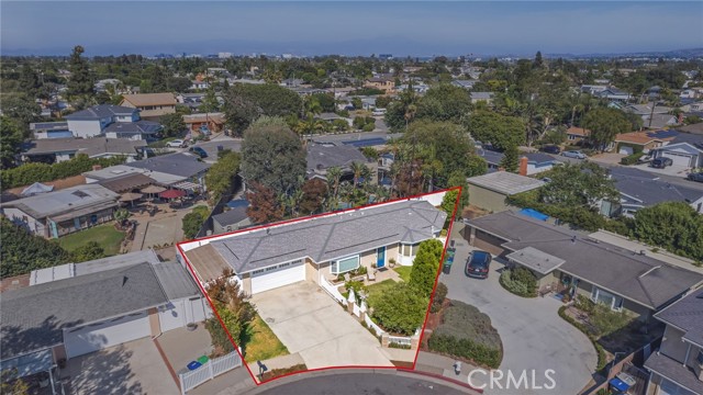 224 Pauline Place, Costa Mesa CA: https://media.crmls.org/medias/d60a4116-a8ed-41a2-acc7-d1a45e118f72.jpg