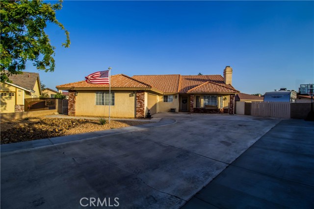 Detail Gallery Image 1 of 1 For 18385 Mead Ln, Victorville,  CA 92395 - 3 Beds | 2 Baths