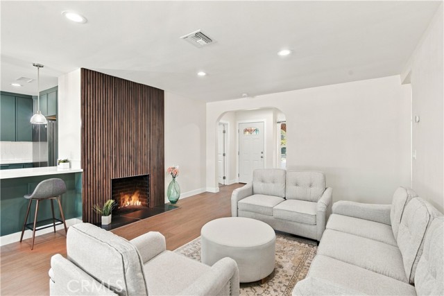 18745 Sunburst Street photo 15