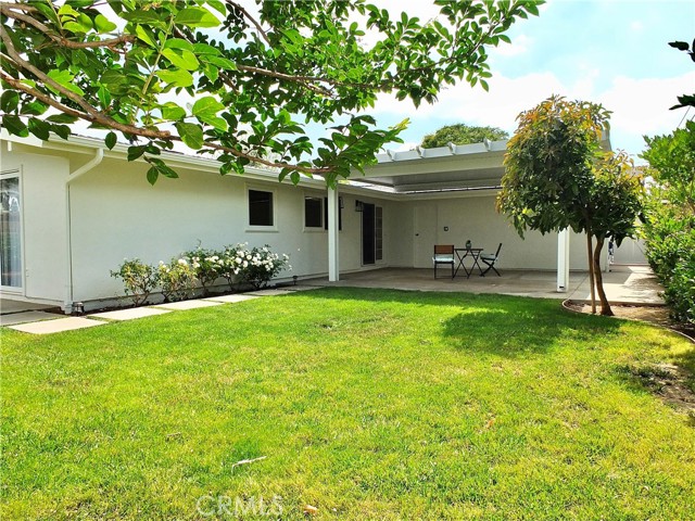 2285 Avalon, Costa Mesa CA: https://media.crmls.org/medias/d60bbb8b-7b48-4896-9ce5-5c695583f570.jpg
